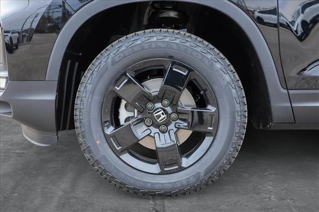 Photo of 2025 Crystal Black Pearl Honda Ridgeline