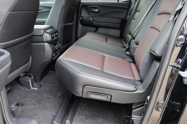 Photo of 2025 Crystal Black Pearl Honda Ridgeline