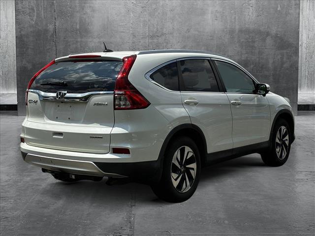 Photo of 2015 White Diamond Pearl Honda CR-V
