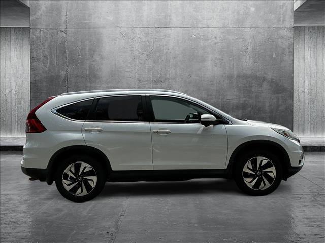 Photo of 2015 White Diamond Pearl Honda CR-V