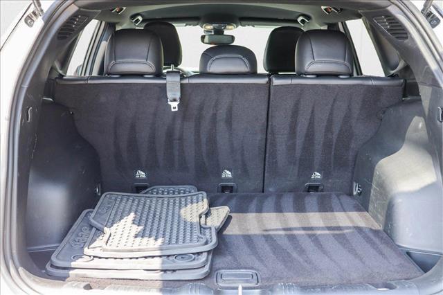 Photo of 2024 Bright White Clearcoat Jeep Compass