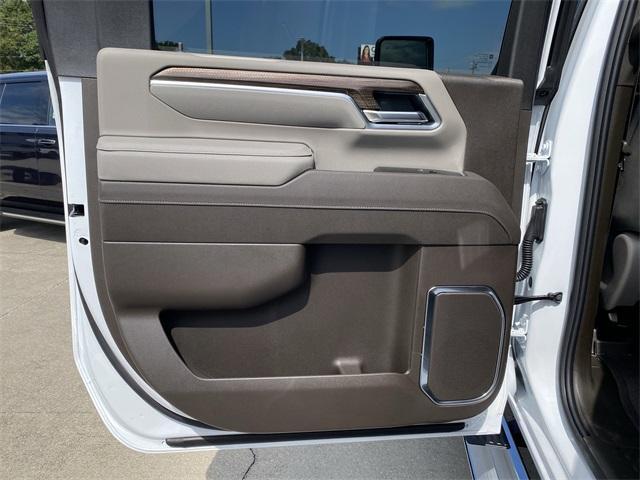 Photo of 2026 Summit White Chevrolet Silverado 3500