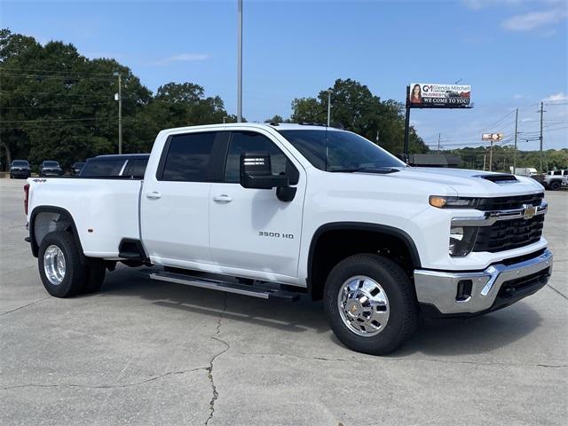 Photo of 2026 Summit White Chevrolet Silverado 3500