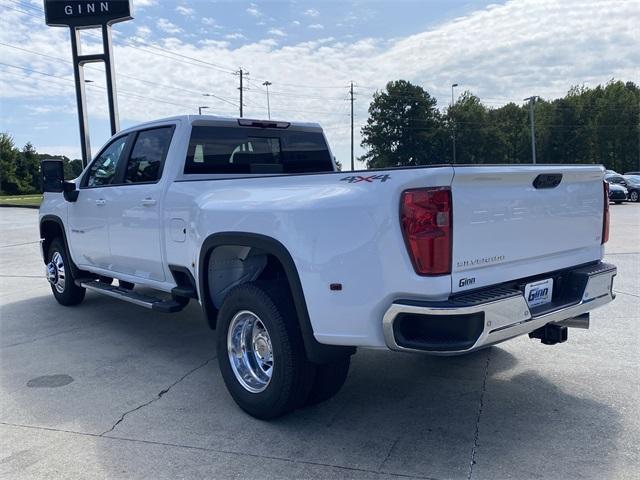 Photo of 2026 Summit White Chevrolet Silverado 3500