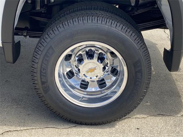 Photo of 2026 Summit White Chevrolet Silverado 3500