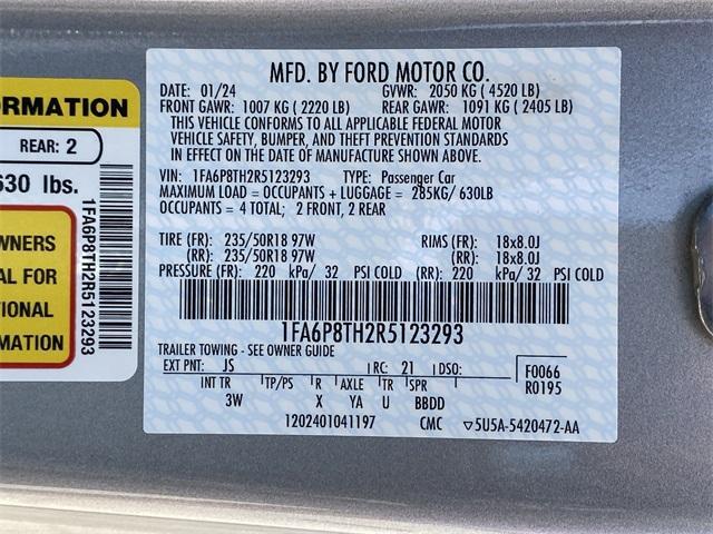 Photo of 2024 Silver Metallic Ford Mustang