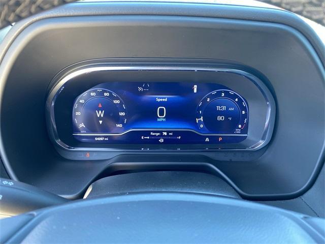 Photo of 2024 Summit White Chevrolet Suburban