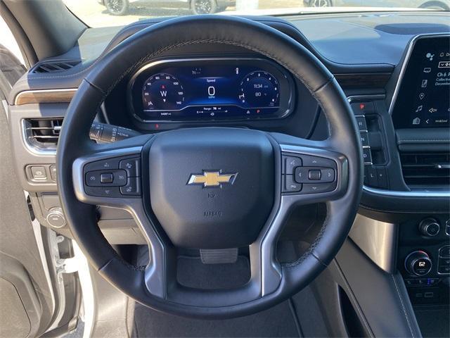 Photo of 2024 Summit White Chevrolet Suburban