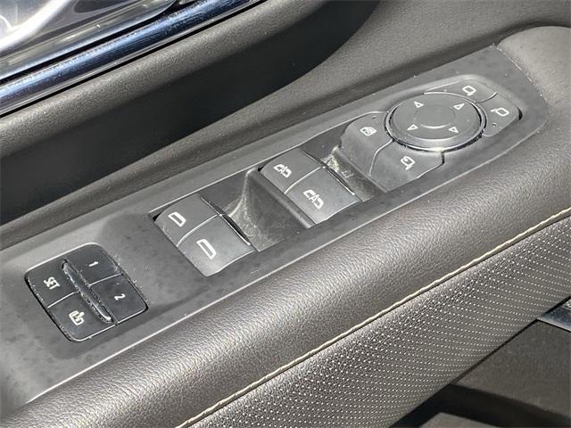 Photo of 2024 Summit White Chevrolet Suburban