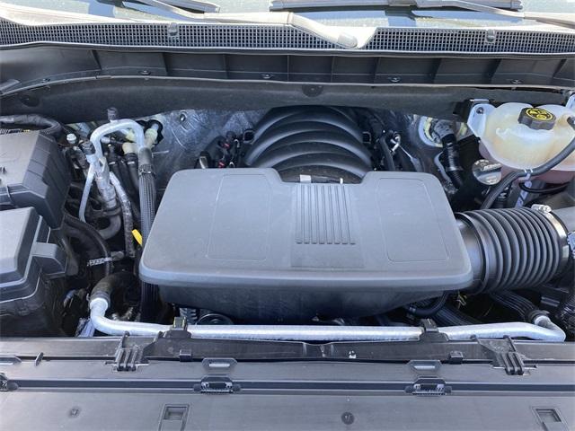 Photo of 2024 Summit White Chevrolet Suburban