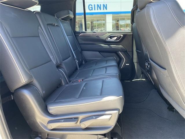 Photo of 2024 Summit White Chevrolet Suburban