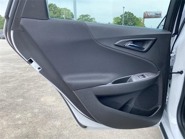 Photo of 2022 Summit White Chevrolet Malibu
