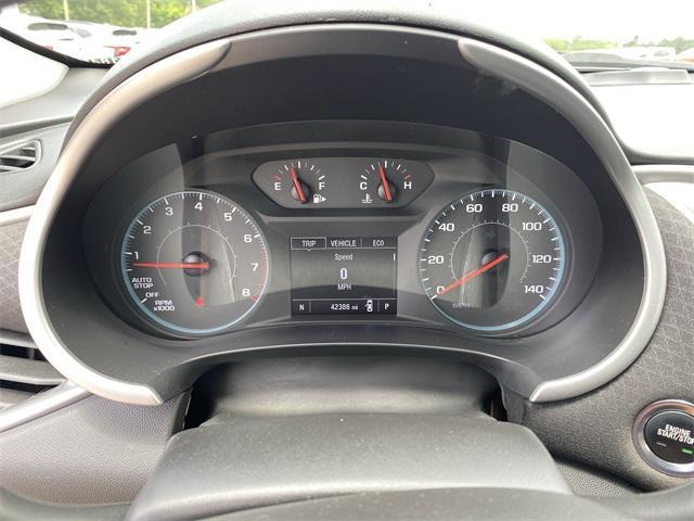 Photo of 2022 Summit White Chevrolet Malibu
