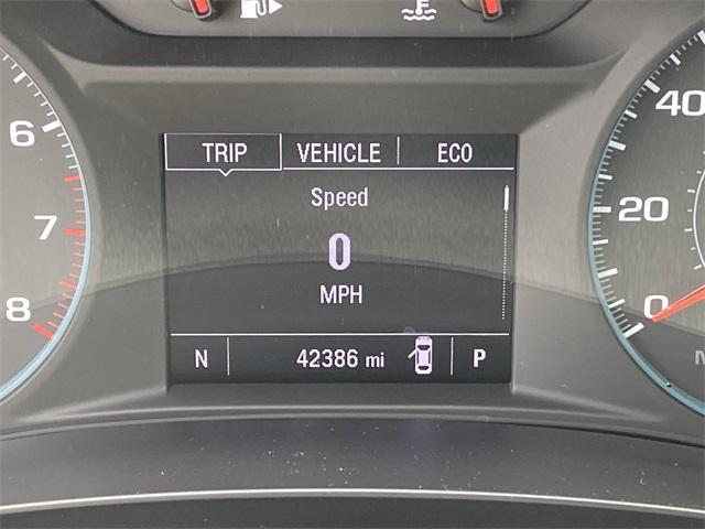 Photo of 2022 Summit White Chevrolet Malibu