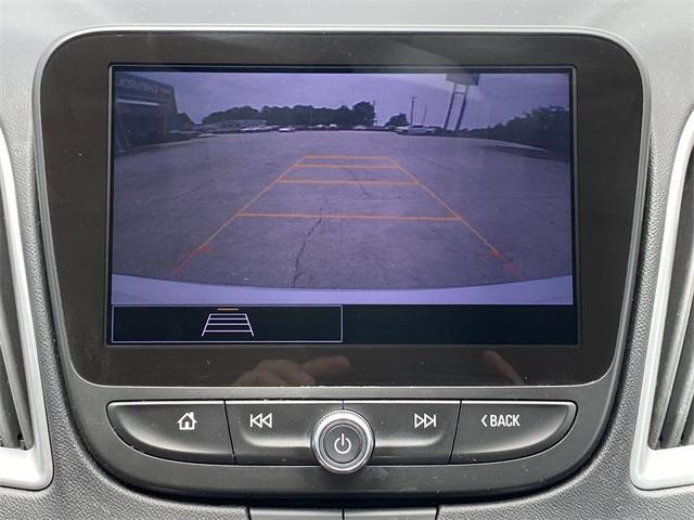 Photo of 2022 Summit White Chevrolet Malibu