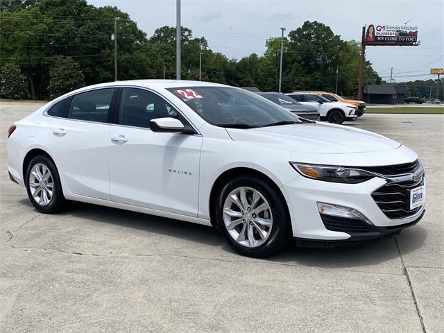 Photo of 2022 Summit White Chevrolet Malibu