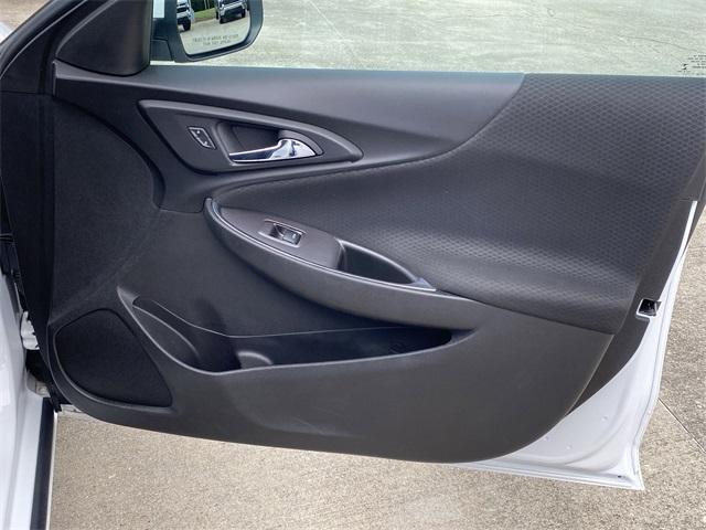 Photo of 2022 Summit White Chevrolet Malibu
