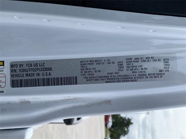 Photo of 2023 Bright White Clearcoat Jeep Gladiator