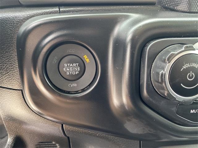 Photo of 2023 Bright White Clearcoat Jeep Gladiator