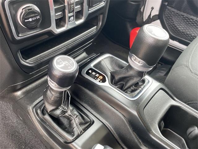 Photo of 2023 Bright White Clearcoat Jeep Gladiator
