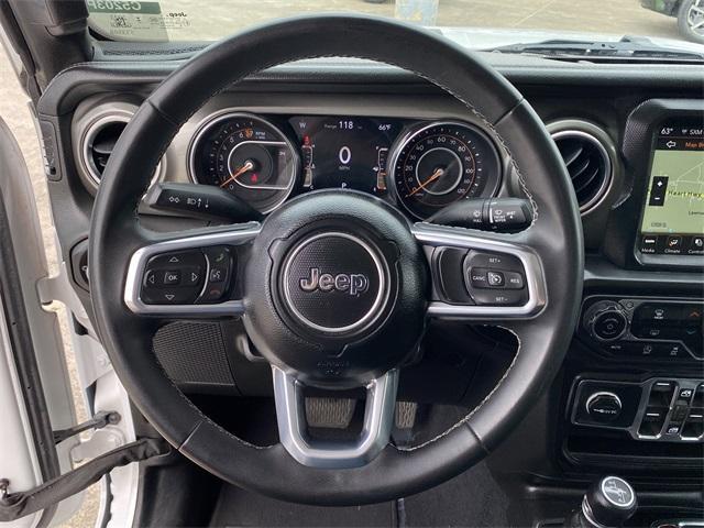 Photo of 2023 Bright White Clearcoat Jeep Gladiator