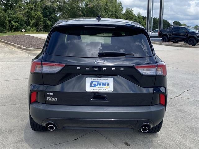 Photo of 2022 Agate Black Metallic Ford Escape