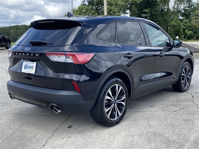 Photo of 2022 Agate Black Metallic Ford Escape