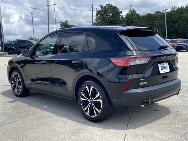 Photo of 2022 Agate Black Metallic Ford Escape