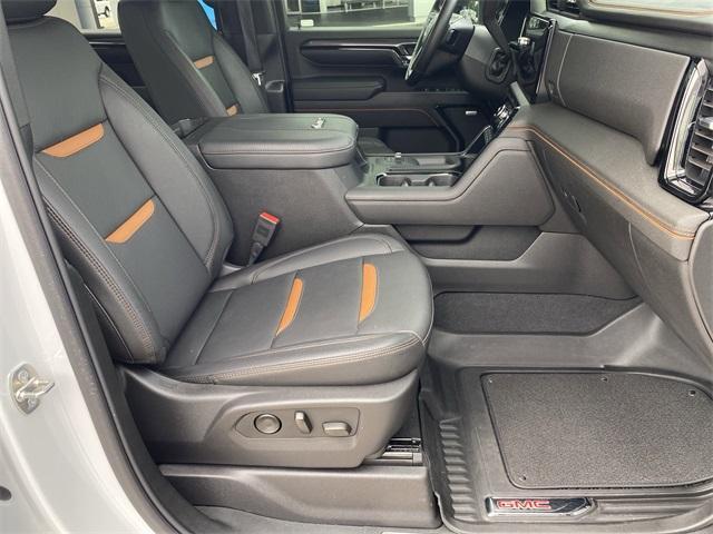 Photo of 2024 Summit White GMC Sierra 2500