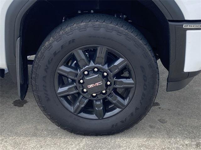 Photo of 2024 Summit White GMC Sierra 2500