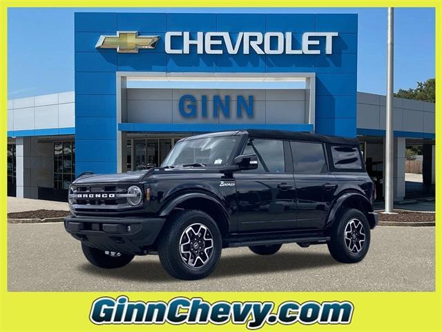 Photo of 2023 Shadow Black Ford Bronco