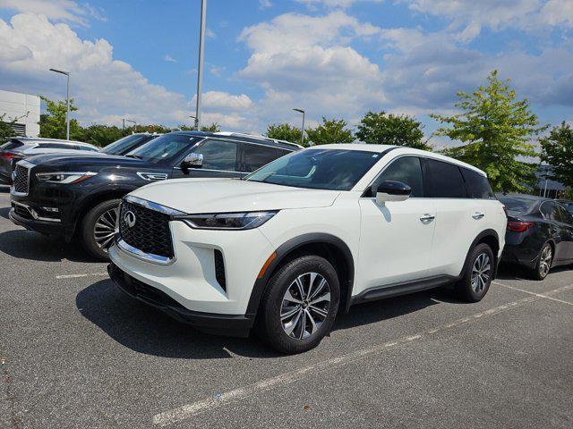 Photo of 2025 Glacier White INFINITI QX60