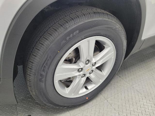 Photo of 2018 Silver Ice Metallic Chevrolet Trax