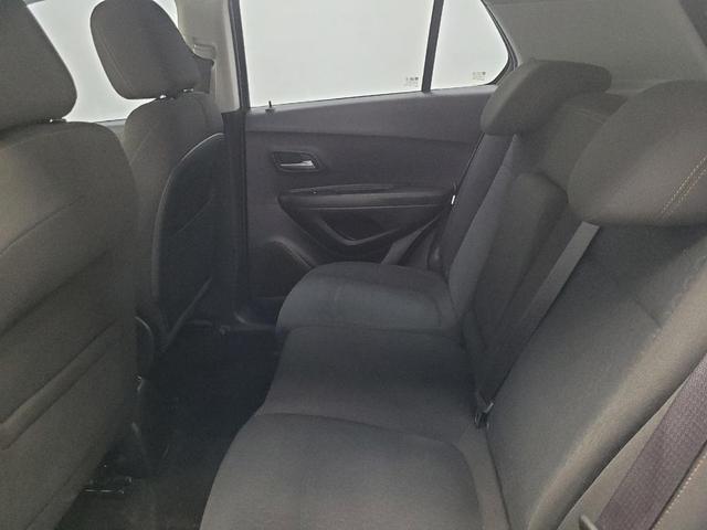 Photo of 2018 Silver Ice Metallic Chevrolet Trax