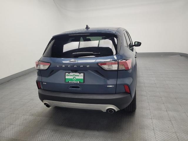 Photo of 2020 Blue Ford Escape