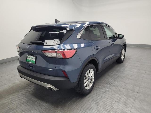 Photo of 2020 Blue Ford Escape