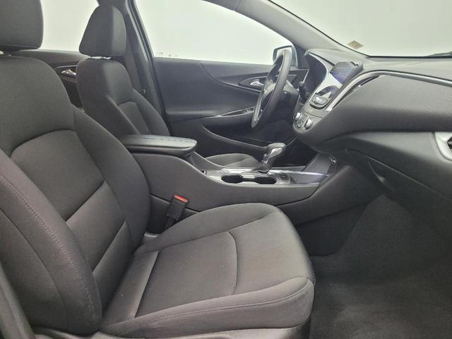 Photo of 2022 Mosaic Black Metallic Chevrolet Malibu