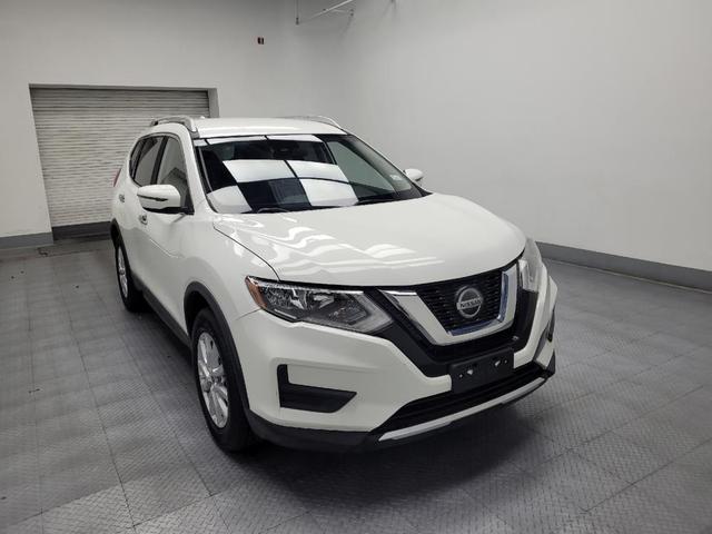 Photo of 2019 White Nissan Rogue