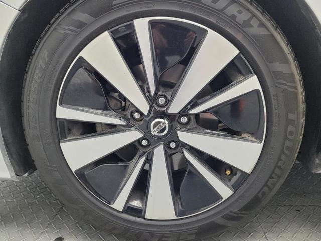 Photo of 2019 Brilliant Silver Metallic Nissan Altima