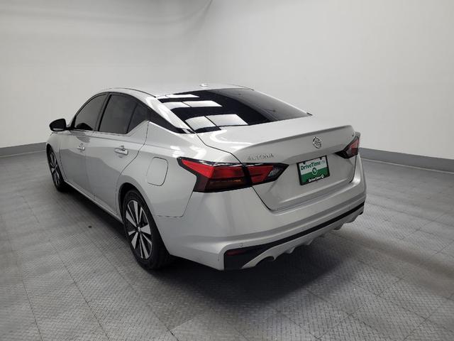 Photo of 2019 Brilliant Silver Metallic Nissan Altima