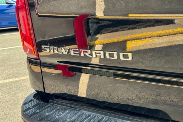 Photo of 2019 Black Chevrolet Silverado 1500
