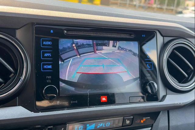 Photo of 2018 Gray Toyota Tacoma