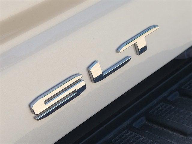 Photo of 2025 White Frost Tricoat GMC Sierra 3500