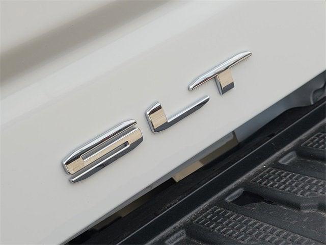Photo of 2025 Summit White GMC Sierra 2500