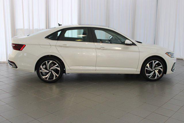 Photo of 2025 Opal White Pearl Volkswagen Jetta