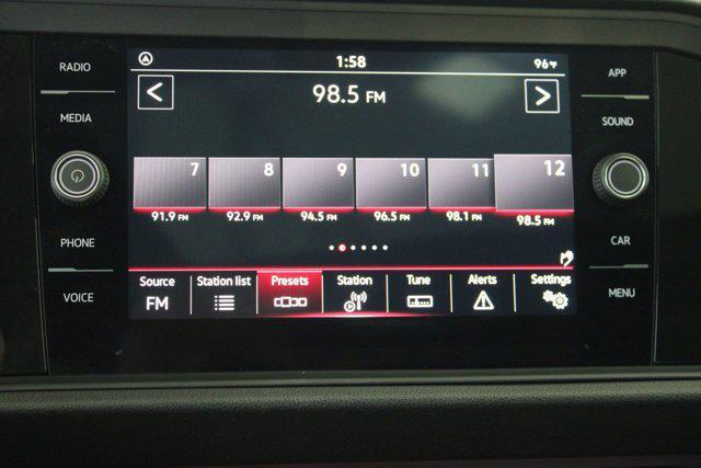 Photo of 2021 Platinum Gray Metallic Volkswagen Jetta