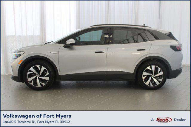Photo of 2023 Silver Mist Metallic Volkswagen ID.4