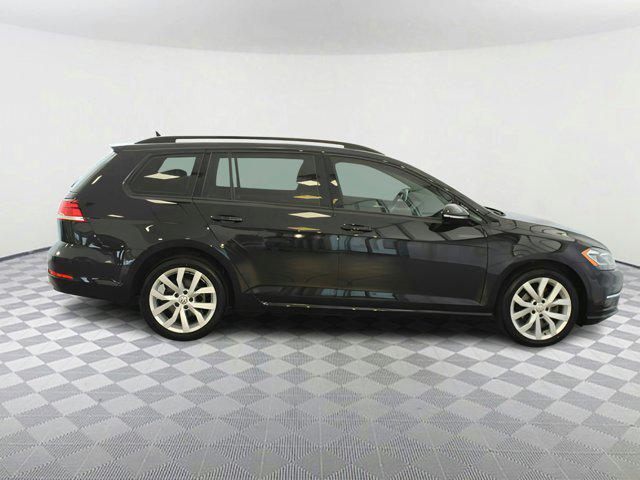 Photo of 2019 Deep Black Pearl Volkswagen Golf SportWagen