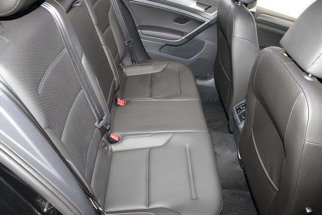 Photo of 2019 Deep Black Pearl Volkswagen Golf SportWagen