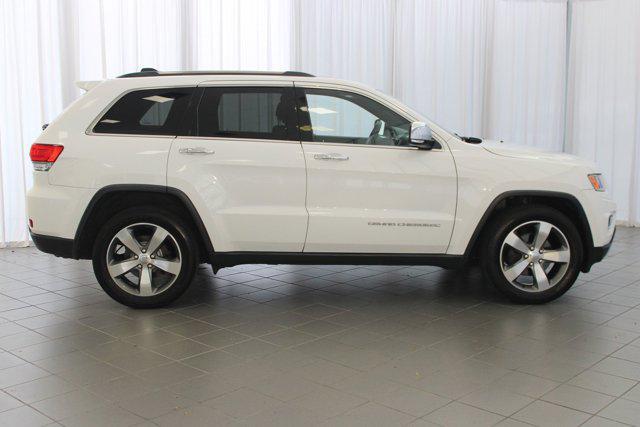 Photo of 2015 Bright White Clearcoat Jeep Grand Cherokee
